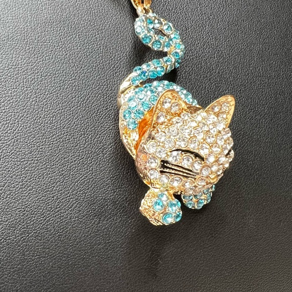 Betsey Johnson Kitty Cat Movable Crystal Jeweled Necklace In Blue and Gold - Picture 9 of 11